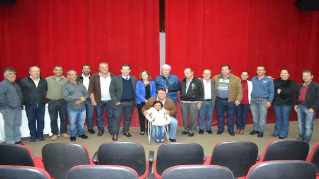 ROSSONI E MARCIO NUNES VISITAM PÉROLA E LIBERAM RECURSOS PARA O MUNICÍPIO
